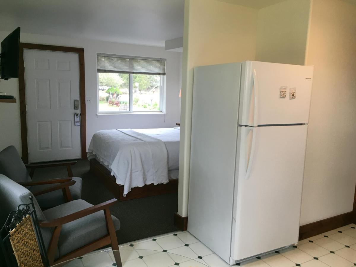 Left Coast Lodge - Pet Friendly Систерс Экстерьер фото