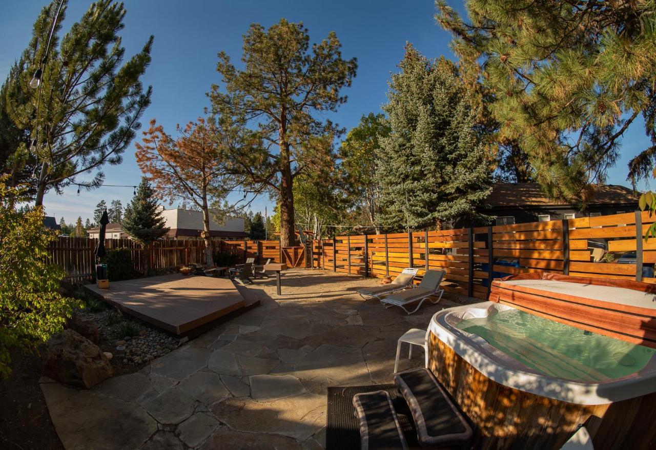 Left Coast Lodge - Pet Friendly Систерс Экстерьер фото
